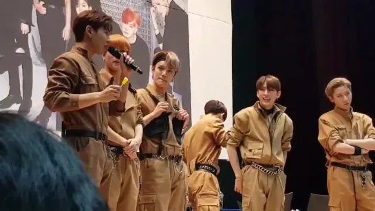 [VK][181102] MONSTA X fancam @ Gangnam Fansign