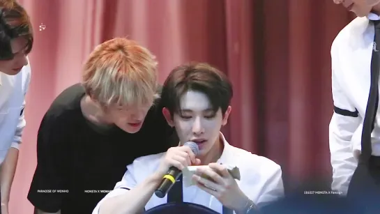 [VK][181027] MONSTA X fancam @ Jongno Fansign