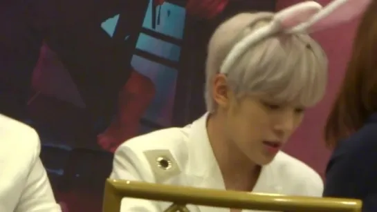 [VK][160605] MONSTA X fancam (Minhyuk focus) @ Myeongdong Fansign