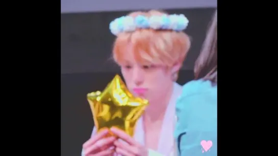 [VK][180429] MONSTA X fancam (Minhyuk focus) @ Blue Square Hall Fansign