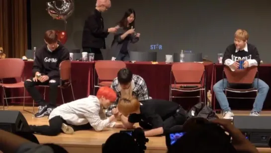 [VK][180513] MONSTA X @ Yongsan Fansign