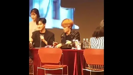 [VK][180513] MONSTA X (Minhyuk focus) @ Yongsan Fansign