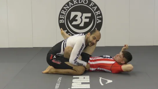 No Gi PRessure Passing by Bernardo Faria Vol 2