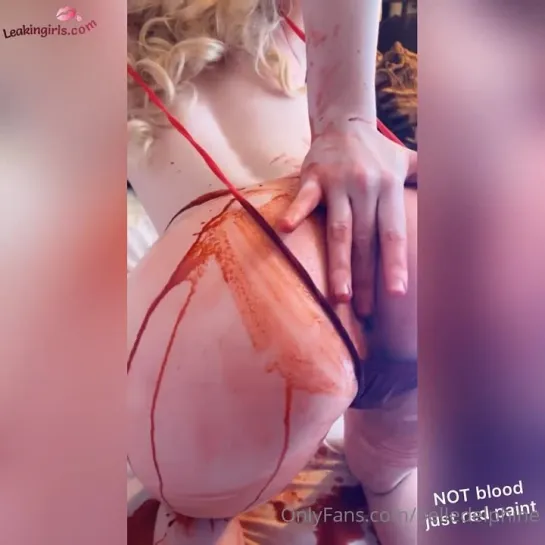 Belle Delphine (LEAKINGIRLS.COM) fingering asshole fake blood