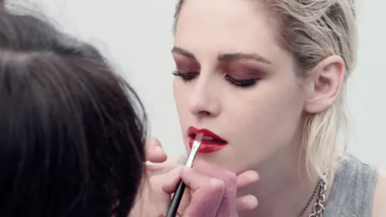 CHANEL Beauty Talks - Episode 3 Red Power with Kristen Stewart. Bonus video- ROUGE ALLURE INK. HD