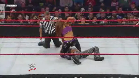 Mickie James vs Alicia Fox