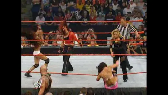 Trish Stratus vs Victoria, Lita and Gail Kim