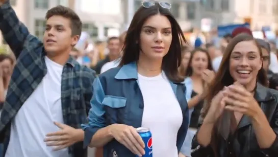 Kendall Jenner Pepsi Ad Alternate Ending