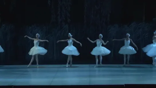 Белый акт. Лебединое озеро. (Swan Lake. White act). 1) дань традиции; 2) дополнение нашего представления о Лебедях