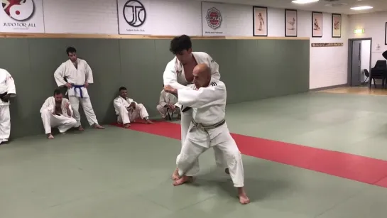 Sampson Sampson - Tai Otoshi off the sleeve