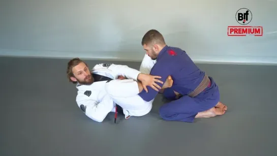 Adam Wardzinski - omoplata from lasso guard with tight arm control