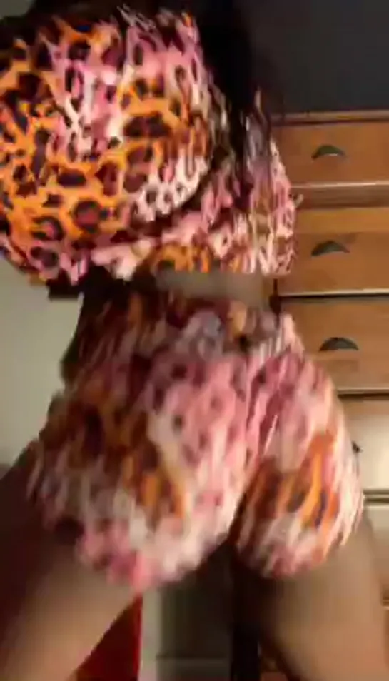 Bitch in Periscope Twerking Booty 2 [секс, порно, anal, masturbation, didlo]