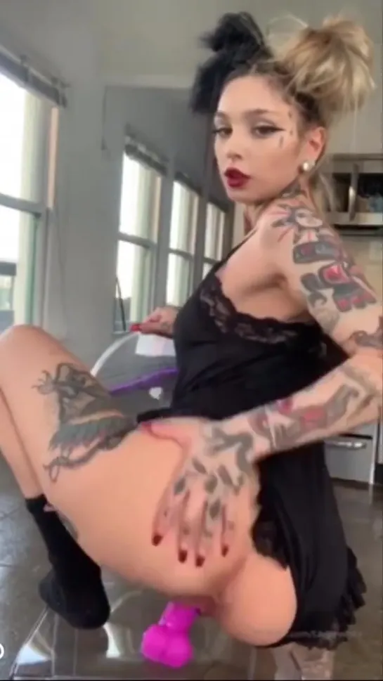 TATTOOED BABE RIDING A DILDO - TAYLOR WHITE  [русское порно, секс, инцест, мамки, pussy suck, lick, suck, brazzers]