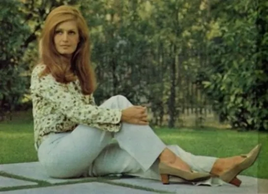 Dalida - ``Jouez Bouzouki ``