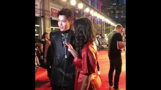 180827 Kris Wu @ red carpet iHeart Radio MMVAs