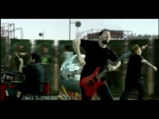 Papa Roach - She Loves Me Not