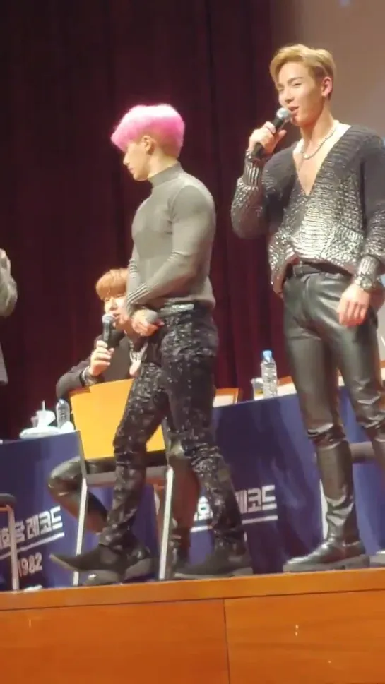 [VK][190302] MONSTA X fancam @ Gangnam Fansign