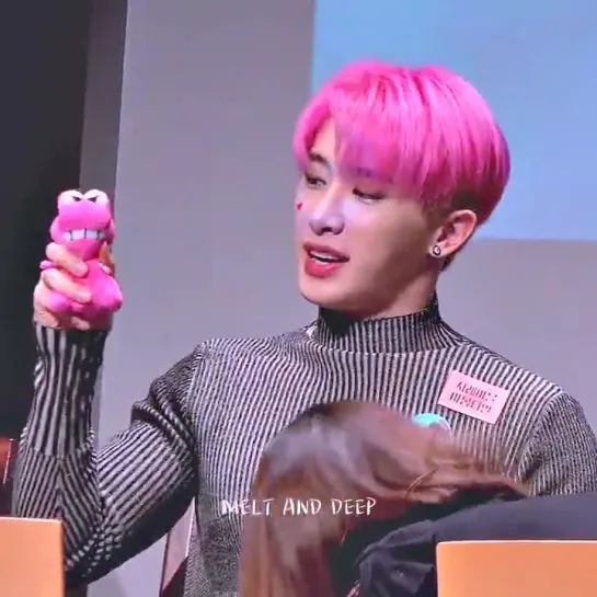 [VK][190303] MONSTA X fancam (Wonho focus) @ Hongdae Fansign