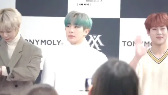 [VK][181216] MONSTA X fancam (Wonho focus) @ TONY MOLY Fansign