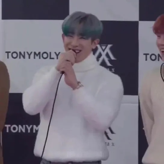 [VK][181216] MONSTA X fancam (Wonho focus) @ TONY MOLY Fansign