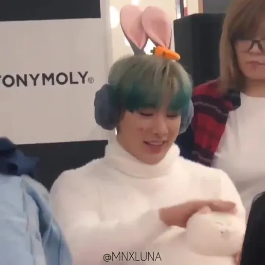 [VK][181216] MONSTA X fancam (Wonho focus) @ TONY MOLY Fansign