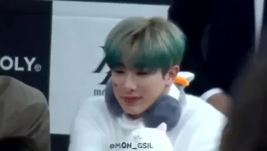 [VK][181216] MONSTA X fancam (Wonho focus) @ TONY MOLY Fansign