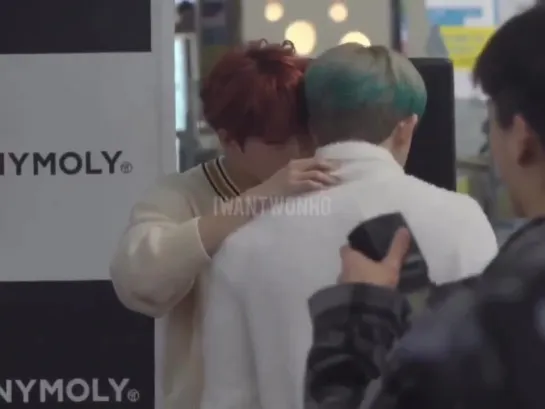 [VK][181216] MONSTA X fancam (Wonho focus) @ TONY MOLY Fansign