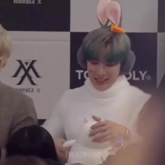 [VK][181216] MONSTA X fancam (Wonho focus) @ TONY MOLY Fansign