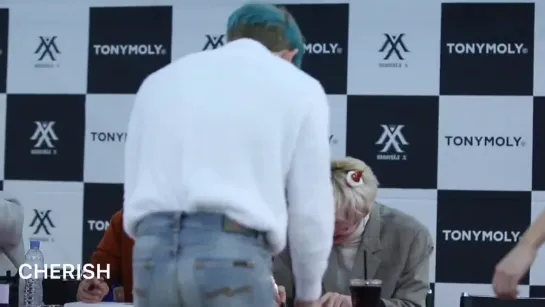 [VK][181216] MONSTA X fancam @ TONY MOLY Fansign