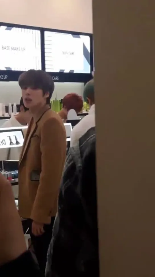 [VK][181216] MONSTA X fancam @ TONY MOLY Fansign