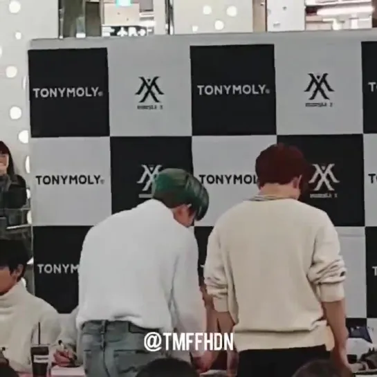 [VK][181216] MONSTA X fancam (Wonho focus) @ TONY MOLY Fansign