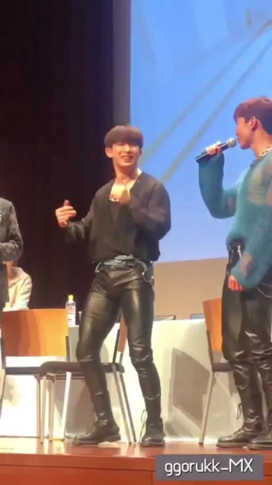 [VK][181125] MONSTA X fancam (Wonho focus) @ Apgujeong Fansign