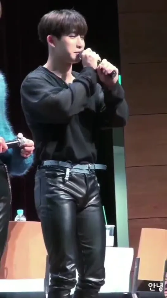 [VK][181125] MONSTA X fancam (Wonho focus) @ Apgujeong Fansign