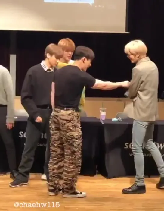 [VK][181124] MONSTA X fancam (Wonho focus) @ Suwon Fansign