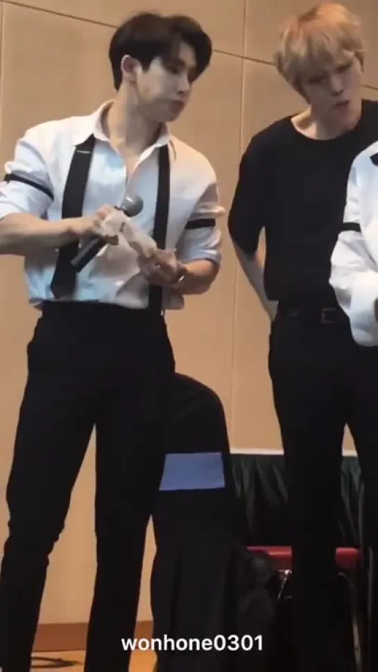 [VK][181027] MONSTA X fancam (Wonho focus) @ Jongno Fansign