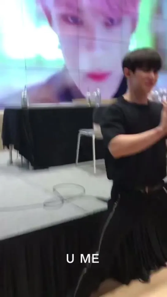 [VK][181110] MONSTA X fancam (Wonho focus) @ Yongsan Fansign