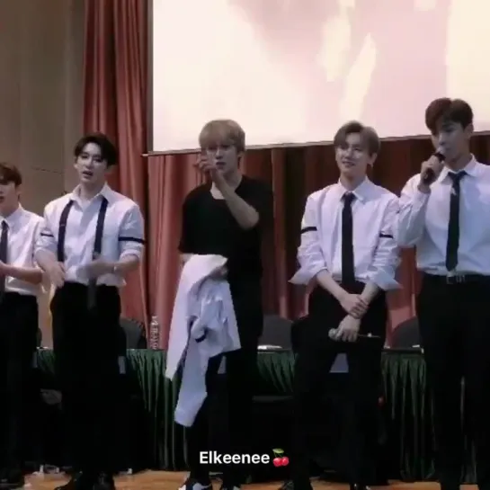 [VK][181027] MONSTA X fancam @ Jongno Fansign