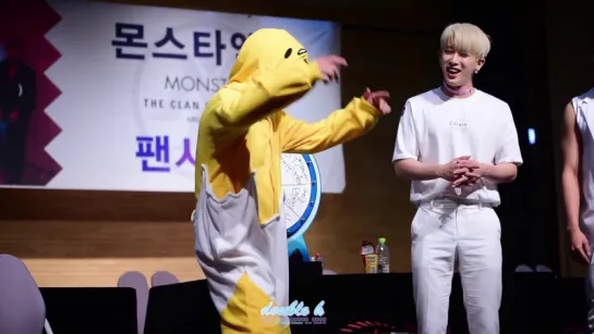 [VK][160612] MONSTA X fancam @ Dong Seoul Art Hall Fansign