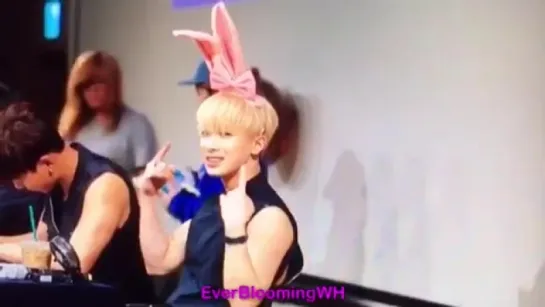 [VK][160527] MONSTA X fancam (Wonho focus) @ Gwanghwamun Fansign