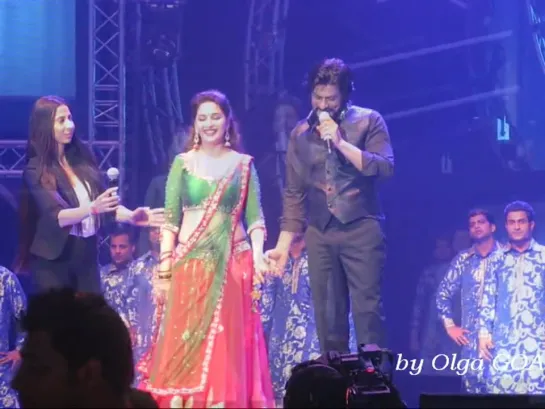 SRK @iamsrk Live Concert in Dubai with Madhuri _u0026 Deepika - 1 december 2013 (part 4)