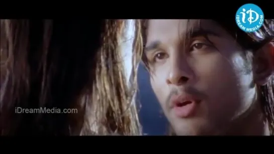 Desamuduru Movie - Hansika, Allu Arjun Best Love Scene