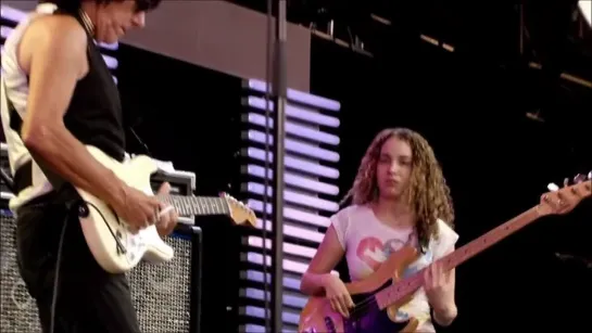 Jeff Beck & Tal Wilkenfeld - Cause We've Ended As Lovers (Live At Toyota Park Chicago, Crossroads Guitar Festival) 2007 ᶠᴴᴰ.