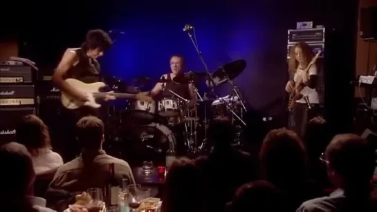 Jeff Beck & Tal Wilkenfeld - Stratus  Cause We've Ende (Recorded At Ronnie Scotts Jazz Club In Soho, London, Nov. 2007) ᶠᴴᴰ.