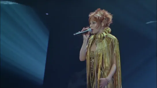 3. MYLENE FARMER - BERCY 2006 - Dans les rues de Londres.