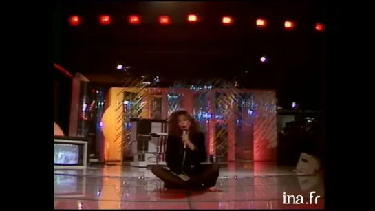 Mylène Farmer_Maman a tort ("Champs-Elysées" Antenne 2 /Paris, France/ 22.09.1984)