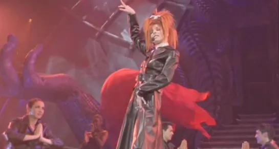 Mylène Farmer_Méfie-toi (Live "Mylenium Tour" 1999-2000)