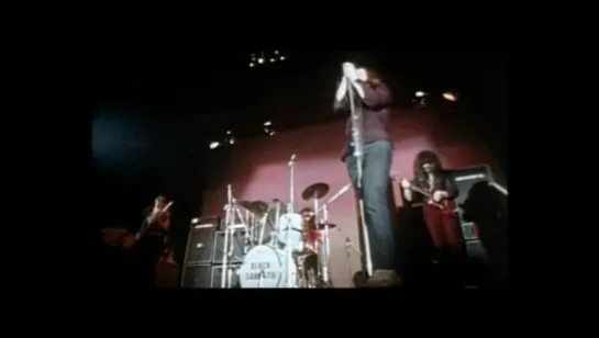 Black Sabbath - War Pigs (live Paris, 1970)