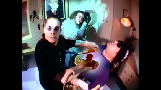 Infectious Grooves & Ozzy Osbourne - Therapy (1991)