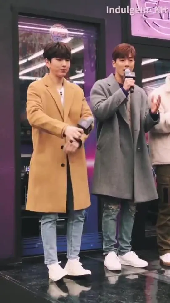 [VK][181121] MONSTA X fancam (Kihyun focus) @ M2 Coin Karaoke