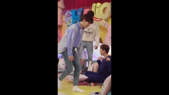 [VK][181014] MONSTA X fancam @ Hello Counselor